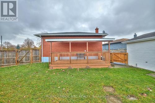 7405 Susan Crescent, Niagara Falls (220 - Oldfield), ON - Outdoor With Deck Patio Veranda