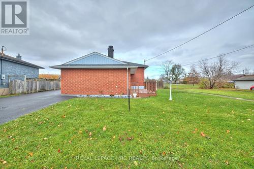 7405 Susan Crescent, Niagara Falls (220 - Oldfield), ON - Outdoor