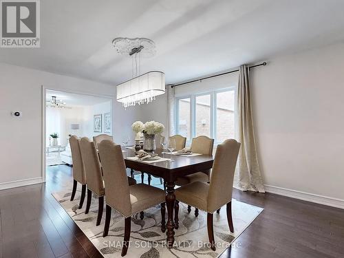 805 Lockwood Circle, Newmarket, ON - Indoor Photo Showing Dining Room