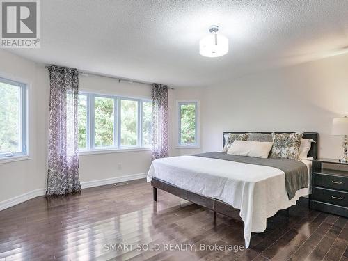 805 Lockwood Circle, Newmarket, ON - Indoor Photo Showing Bedroom