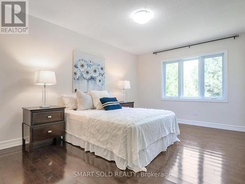 805 Lockwood Circle, Newmarket, ON - Indoor Photo Showing Bedroom