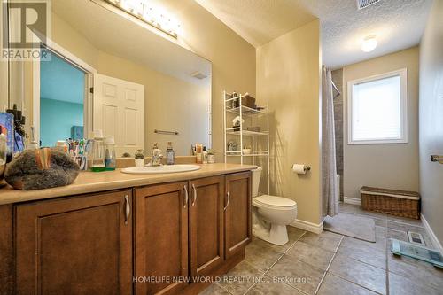 58 Sovereigns Gate, Barrie, ON - Indoor Photo Showing Bathroom