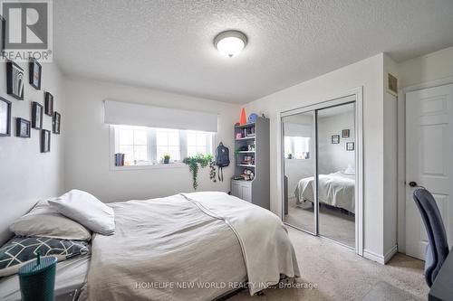 58 Sovereigns Gate, Barrie, ON - Indoor Photo Showing Bedroom