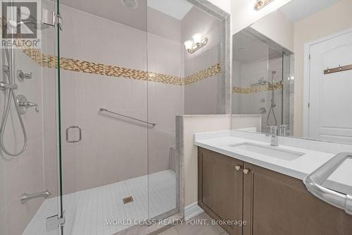 81 Wellspring Avenue, Richmond Hill, ON - Indoor Photo Showing Bathroom