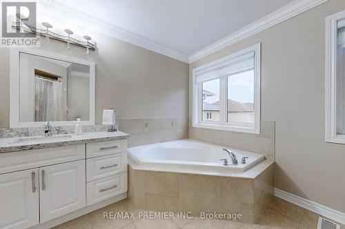 5 Haviland Circle, Brampton, ON - Indoor Photo Showing Bathroom