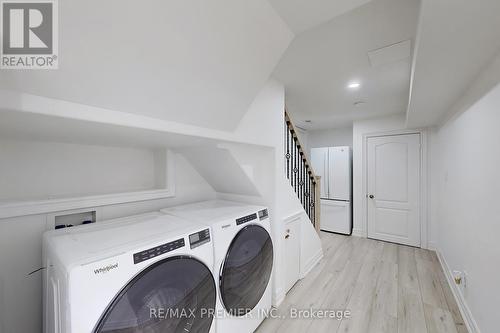 5 Haviland Circle, Brampton, ON - Indoor Photo Showing Laundry Room