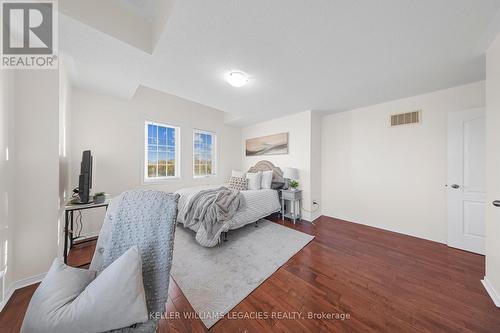 699 Mccue Drive, Oshawa, ON - Indoor Photo Showing Bedroom