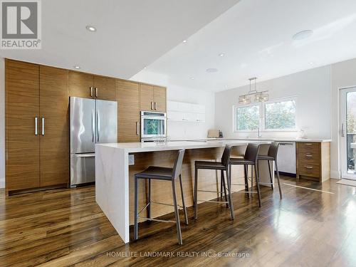 106 Plater Street, Blue Mountains, ON - Indoor Photo Showing Kitchen With Upgraded Kitchen