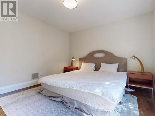 106 Plater Street, Blue Mountains, ON - Indoor Photo Showing Bedroom