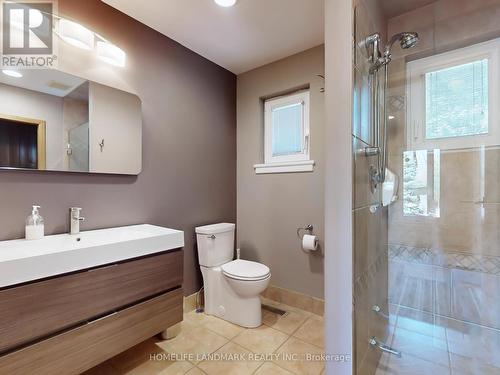 106 Plater Street, Blue Mountains, ON - Indoor Photo Showing Bathroom