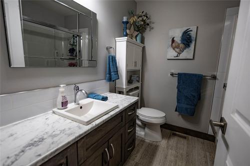 2098 Princeton/S'Land Road, Princeton, BC - Indoor Photo Showing Bathroom