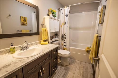 2098 Princeton/S'Land Road, Princeton, BC - Indoor Photo Showing Bathroom