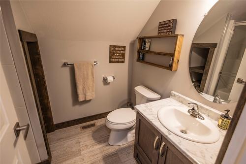 2098 Princeton/S'Land Road, Princeton, BC - Indoor Photo Showing Bathroom