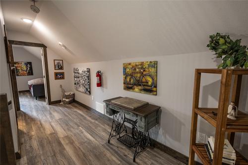 2098 Princeton/S'Land Road, Princeton, BC - Indoor