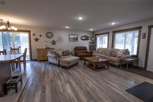 2098 Princeton/S'Land Road, Princeton, BC - Indoor Photo Showing Living Room