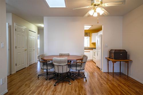 93-3900 27 Avenue, Vernon, BC - Indoor Photo Showing Dining Room