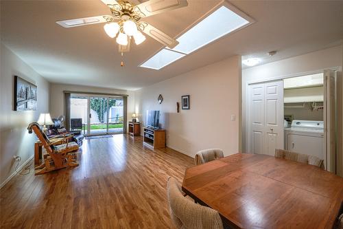 93-3900 27 Avenue, Vernon, BC - Indoor Photo Showing Dining Room