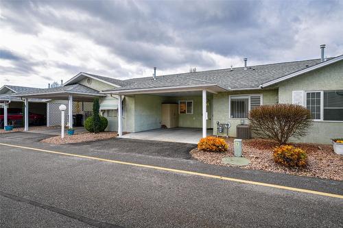 93-3900 27 Avenue, Vernon, BC - Outdoor With Facade