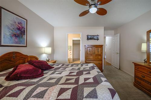 93-3900 27 Avenue, Vernon, BC - Indoor Photo Showing Bedroom