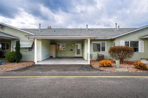 93-3900 27 Avenue, Vernon, BC - Outdoor With Facade