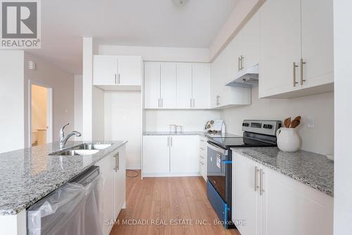 48 Dandara Gate, Vaughan, ON - Indoor Photo Showing Kitchen With Stainless Steel Kitchen With Double Sink With Upgraded Kitchen