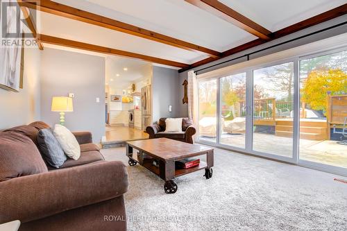 16 Wayne Crescent, Quinte West, ON - Indoor Photo Showing Living Room