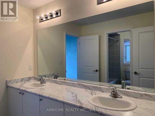 45 Allangrove Avenue E, East Gwillimbury, ON - Indoor Photo Showing Bathroom