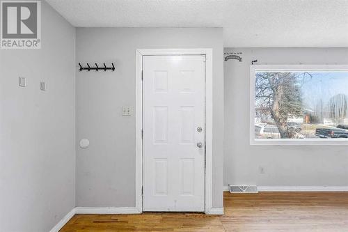 1515 43 Street Se, Calgary, AB - Indoor Photo Showing Other Room