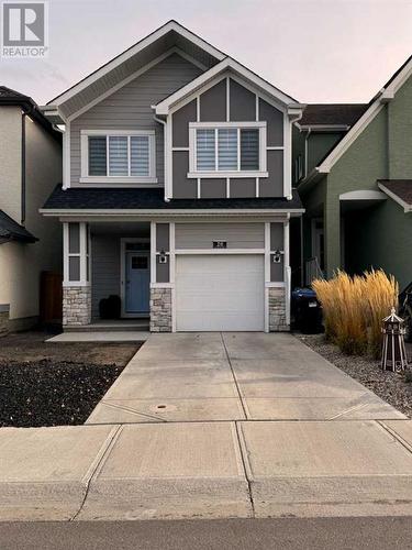 20 Cranbrook Green Se, Calgary, AB - Outdoor With Facade