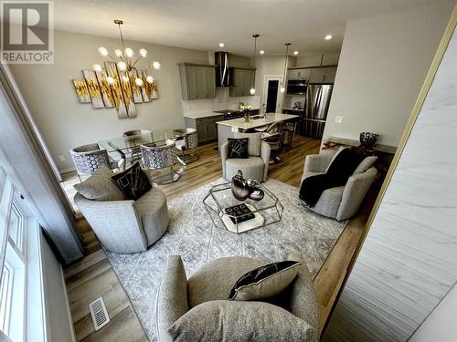 20 Cranbrook Green Se, Calgary, AB - Indoor Photo Showing Living Room