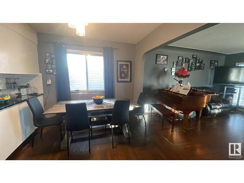 9624 75A St Nw, Edmonton, AB - Indoor Photo Showing Dining Room