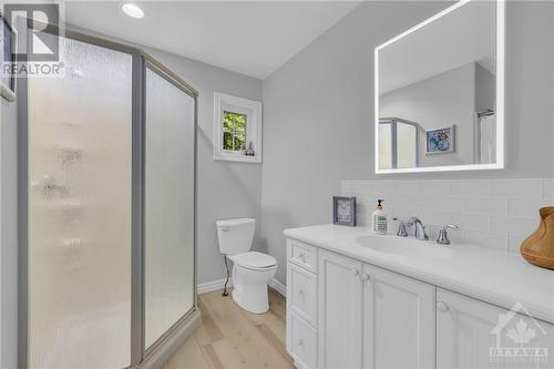 Main Level Bath - 220 Garfield Street, Gananoque, ON - Indoor Photo Showing Bathroom