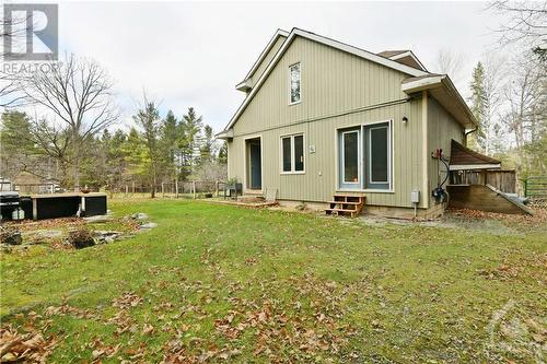 3225B River Road, Renfrew, ON - Outdoor