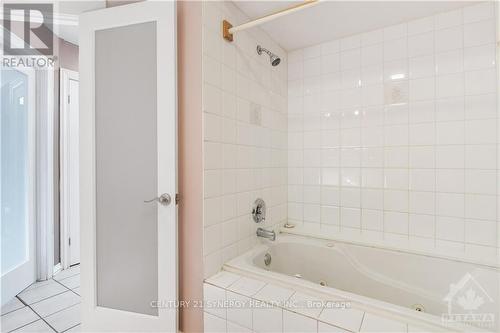 3225B River Road, Horton, ON - Indoor Photo Showing Bathroom