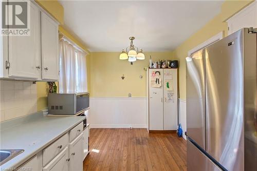 75 Maureen Avenue, Welland, ON - Indoor Photo Showing Kitchen