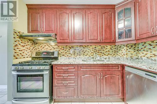 2226 Munns Avenue, Oakville, ON - Indoor Photo Showing Kitchen