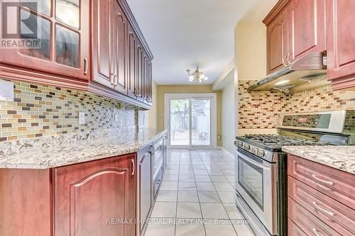 2226 Munns Avenue, Oakville, ON - Indoor Photo Showing Kitchen