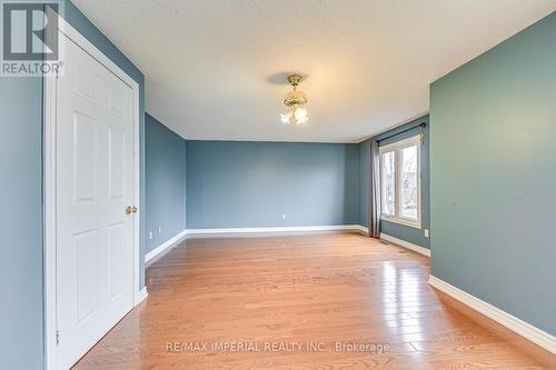 2226 Munns Avenue, Oakville, ON - Indoor Photo Showing Other Room