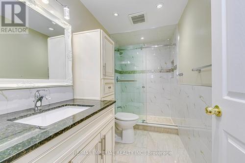 2226 Munns Avenue, Oakville, ON - Indoor Photo Showing Bathroom