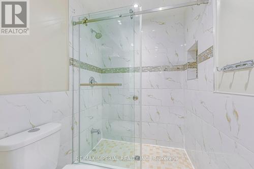 2226 Munns Avenue, Oakville, ON - Indoor Photo Showing Bathroom