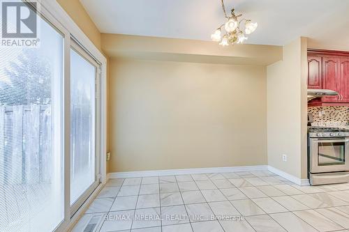 2226 Munns Avenue, Oakville, ON - Indoor