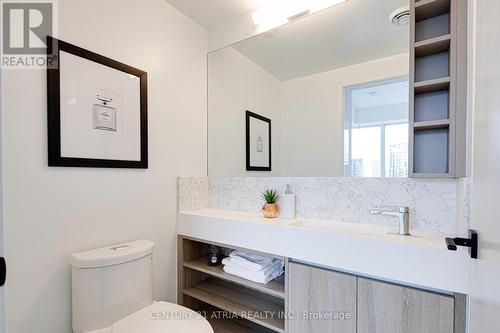 4617 - 319 Jarvis Street, Toronto, ON - Indoor Photo Showing Bathroom