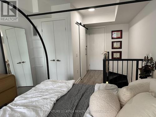 515 - 77 Shuter Street, Toronto, ON - Indoor Photo Showing Bedroom