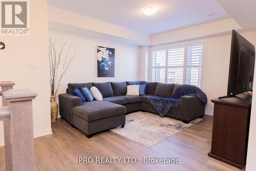 3358 Swordbill Street, Pickering, ON - Indoor Photo Showing Living Room