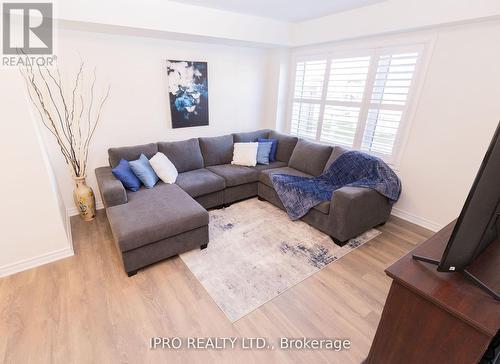 3358 Swordbill Street, Pickering, ON - Indoor Photo Showing Living Room