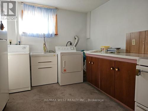 18 Goa Court, Toronto, ON - Indoor Photo Showing Laundry Room