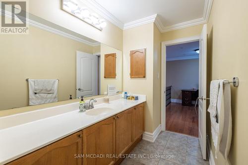 5751 Long Valley Road, Mississauga, ON - Indoor Photo Showing Bathroom