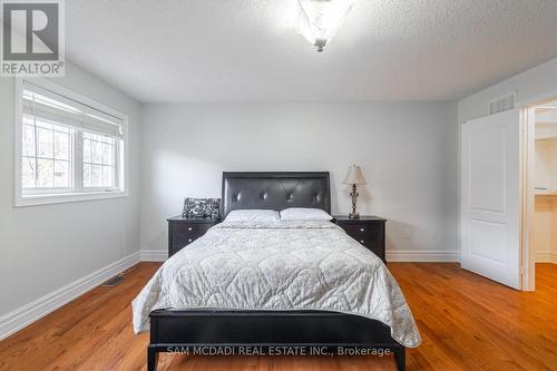 5751 Long Valley Road, Mississauga, ON - Indoor Photo Showing Bedroom