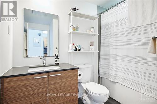 432 - 349 Mcleod Street, Ottawa, ON - Indoor Photo Showing Bathroom