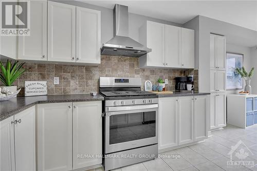 64 Charleston Street, Ottawa, ON - Indoor Photo Showing Kitchen